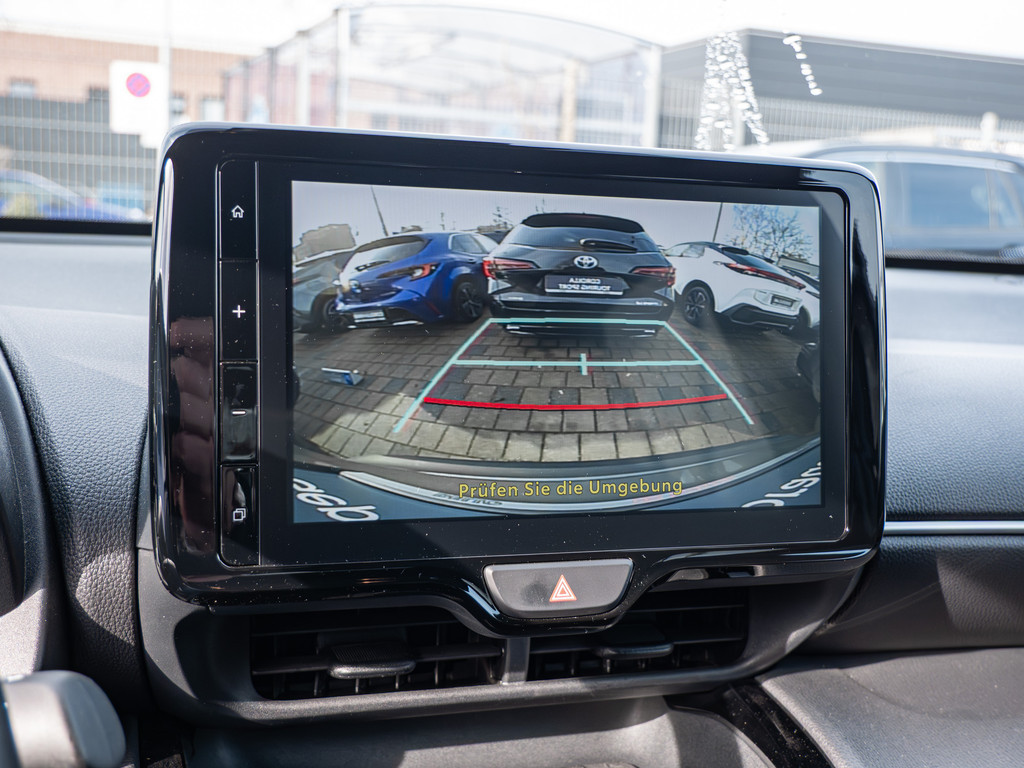 Fahrzeugansicht TOYOTA Yaris Cross Hybrid Team D - Bild 18