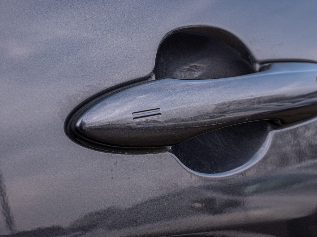 Fahrzeugansicht TOYOTA Yaris Hybrid 1.5 VVT-i Tokyo Spirit - Bild 2