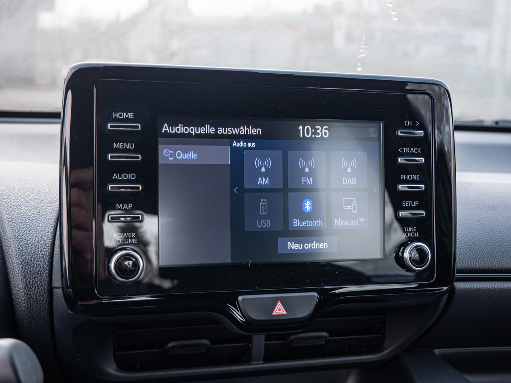 Fahrzeugansicht TOYOTA Yaris Hybrid 1.5 VVT-i Tokyo Spirit - Bild 13