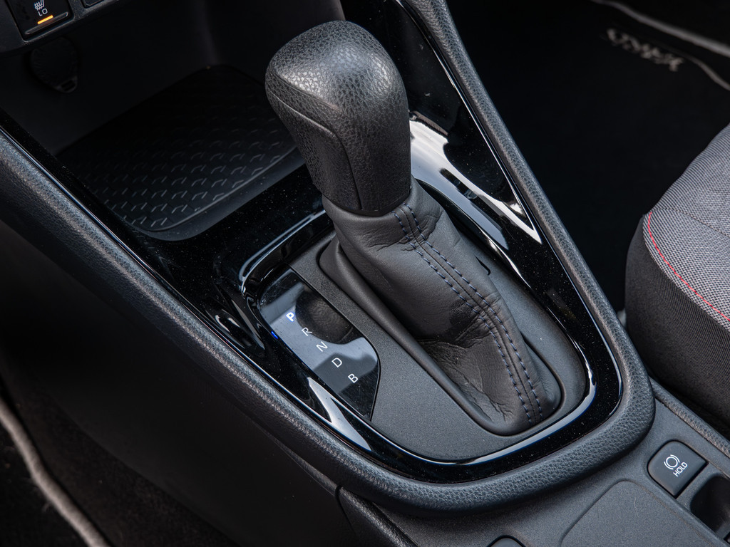 Fahrzeugansicht TOYOTA Yaris Hybrid 1.5 VVT-i Tokyo Spirit - Bild 19