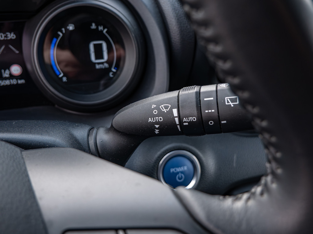 Fahrzeugansicht TOYOTA Yaris Hybrid 1.5 VVT-i Tokyo Spirit - Bild 25