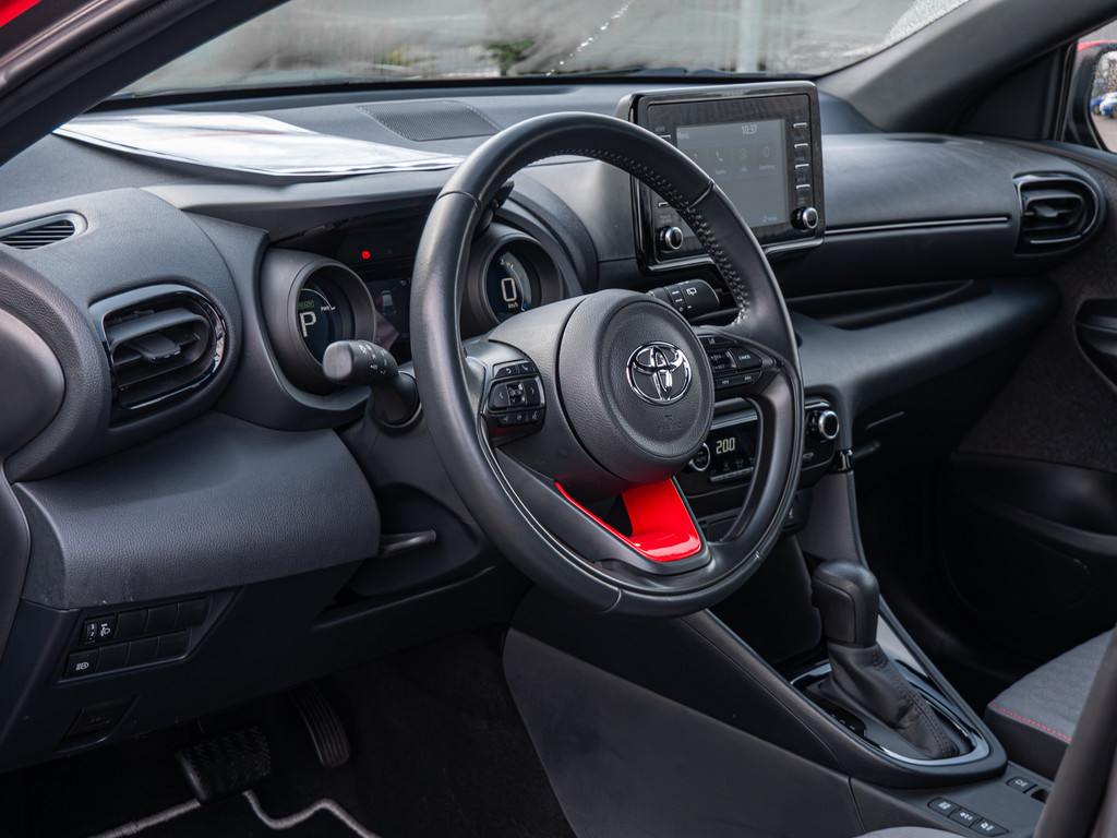 Fahrzeugansicht TOYOTA Yaris Hybrid 1.5 VVT-i Tokyo Spirit - Bild 32