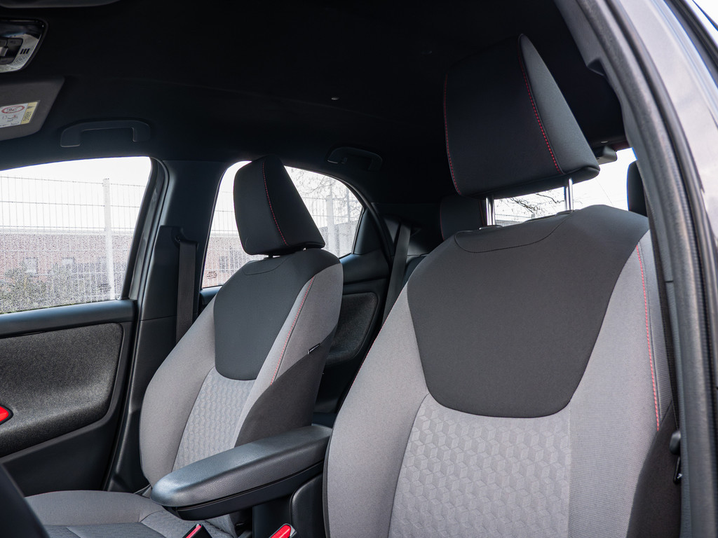 Fahrzeugansicht TOYOTA Yaris Hybrid 1.5 VVT-i Tokyo Spirit - Bild 35