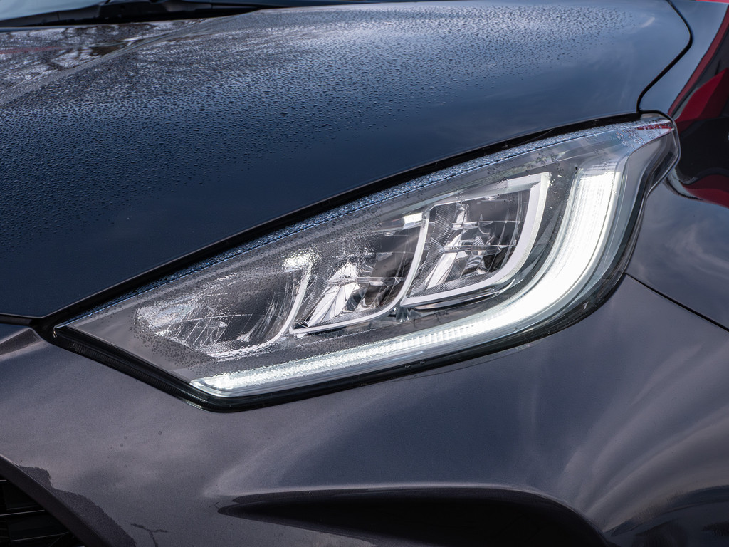 Fahrzeugansicht TOYOTA Yaris Hybrid 1.5 VVT-i Tokyo Spirit - Bild 38