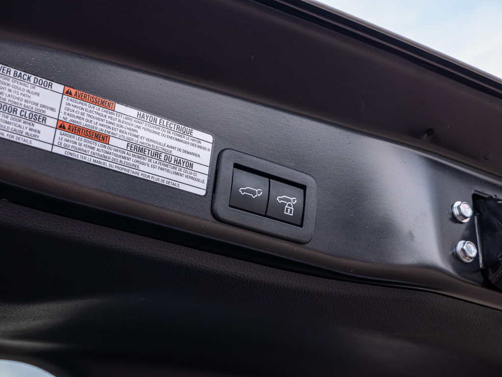 Fahrzeugansicht TOYOTA Yaris Cross 1.5 Hybrid FWD Elegant - Bild 8