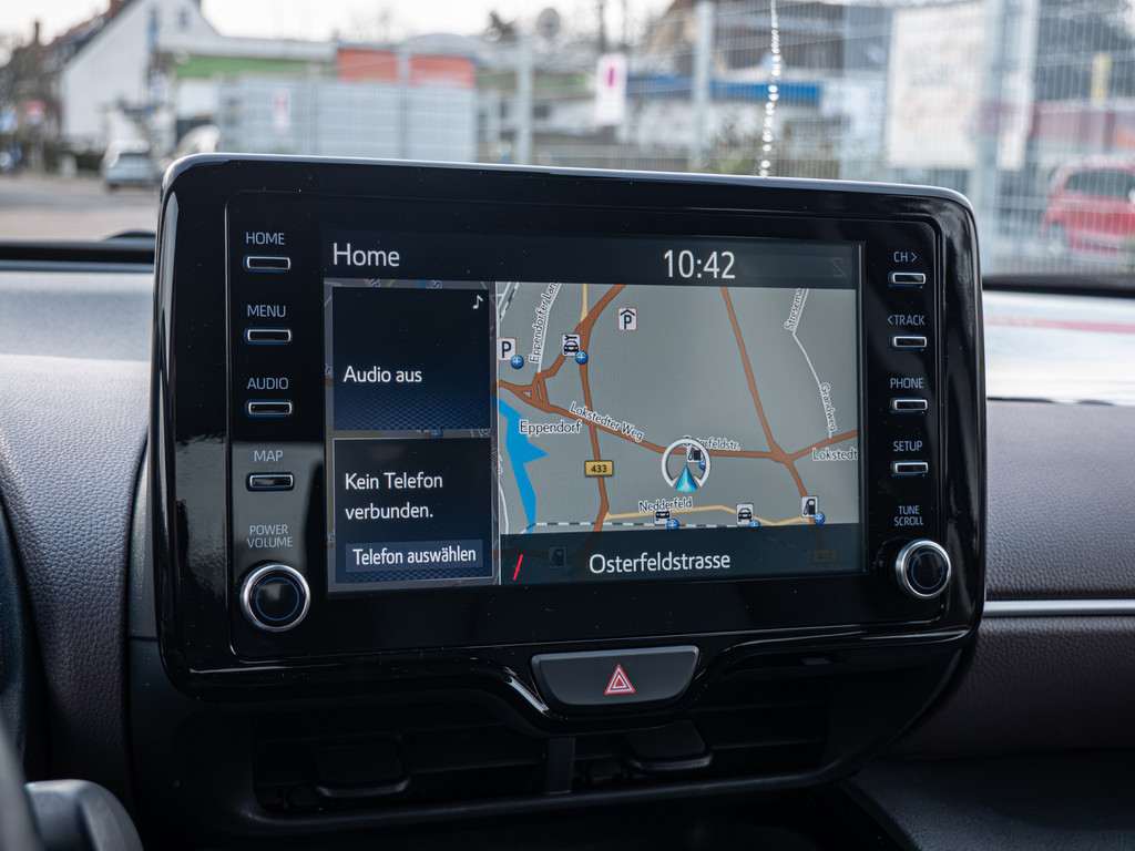 Fahrzeugansicht TOYOTA Yaris Cross 1.5 Hybrid FWD Elegant - Bild 13