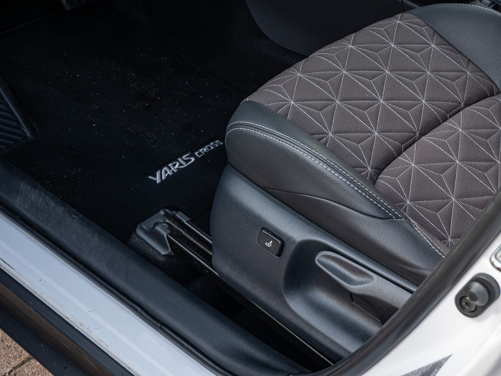 Fahrzeugansicht TOYOTA Yaris Cross 1.5 Hybrid FWD Elegant - Bild 35