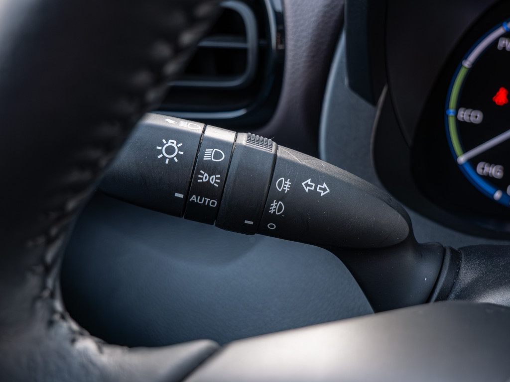 Fahrzeugansicht TOYOTA Yaris Cross 1.5 Hybrid FWD Elegant - Bild 30