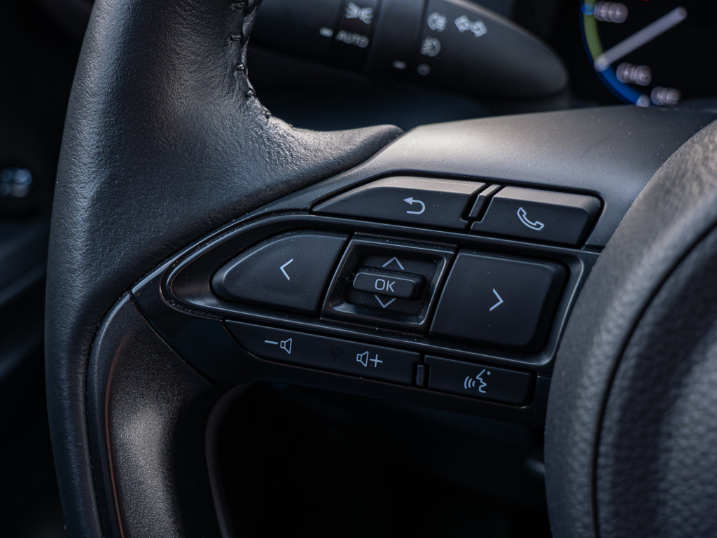 Fahrzeugansicht TOYOTA Yaris Cross 1.5 Hybrid FWD Elegant - Bild 31