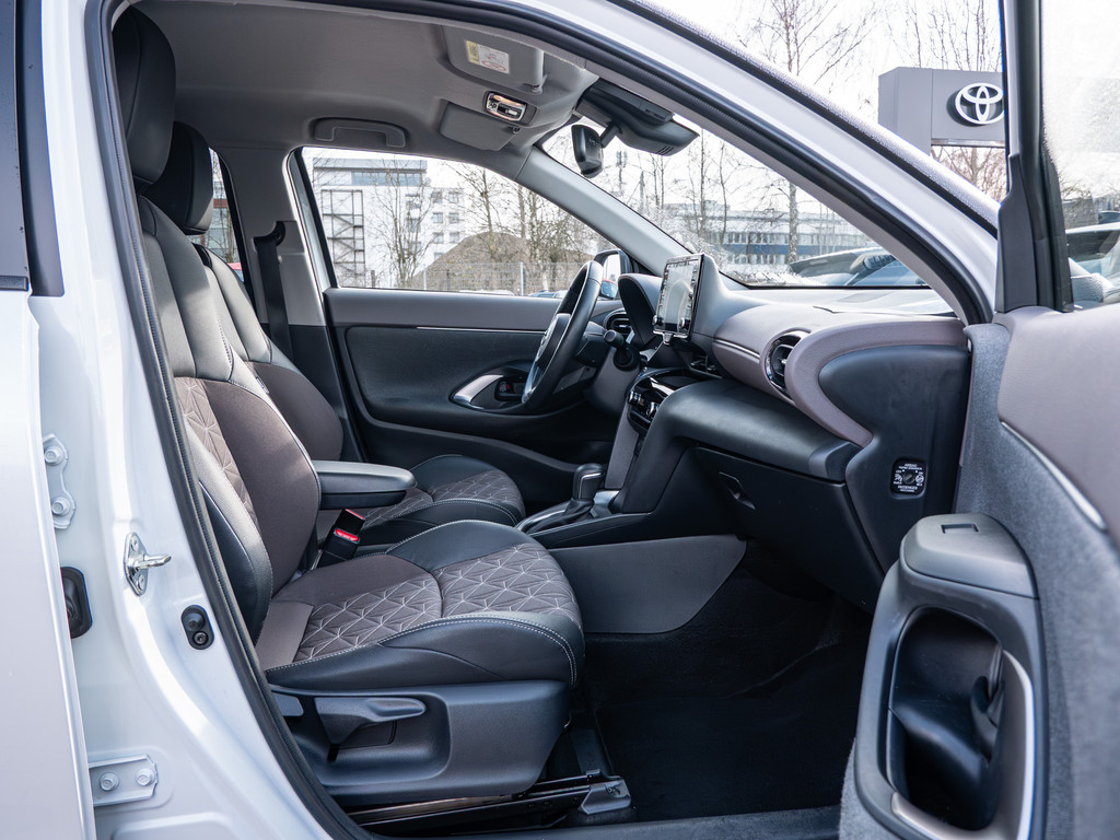 Fahrzeugansicht TOYOTA Yaris Cross 1.5 Hybrid FWD Elegant - Bild 44