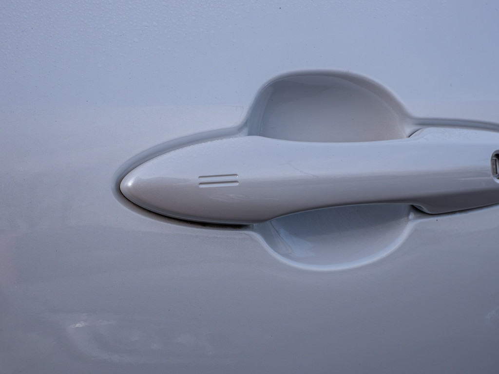 Fahrzeugansicht TOYOTA Yaris Cross 1.5 Hybrid FWD Elegant - Bild 10