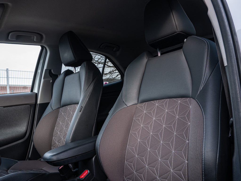 Fahrzeugansicht TOYOTA Yaris Cross 1.5 Hybrid FWD Elegant - Bild 36