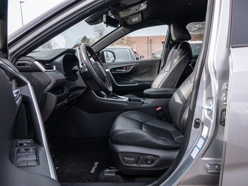 Fahrzeugansicht TOYOTA RAV4 2.5 Plug-in Hybrid 4x4 - Bild 4