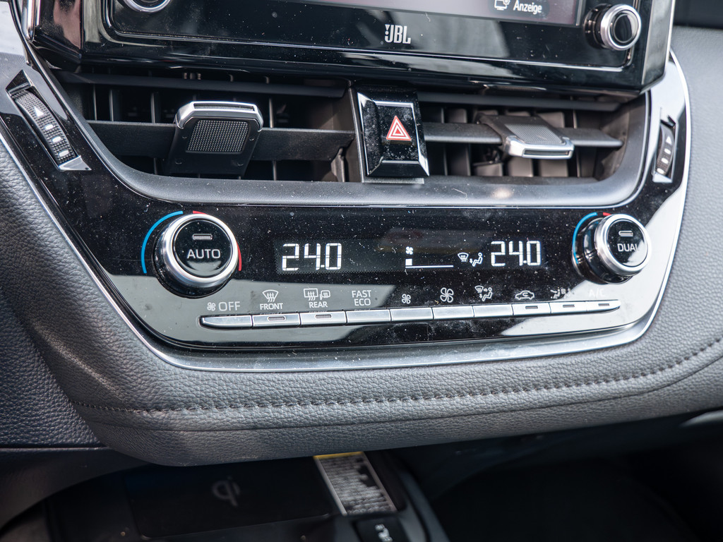 Fahrzeugansicht TOYOTA Corolla Hybrid GR Sport - Bild 22