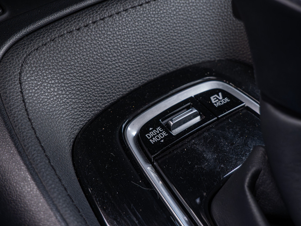 Fahrzeugansicht TOYOTA Corolla Hybrid GR Sport - Bild 25