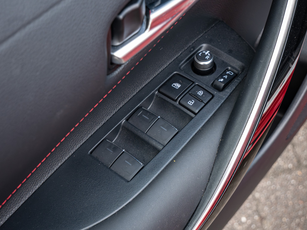 Fahrzeugansicht TOYOTA Corolla Hybrid GR Sport - Bild 40