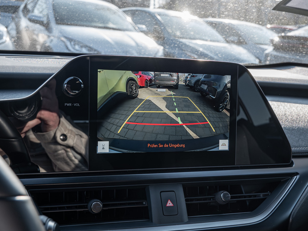 Fahrzeugansicht LEXUS UX 250h Style+ Ed. - Bild 10