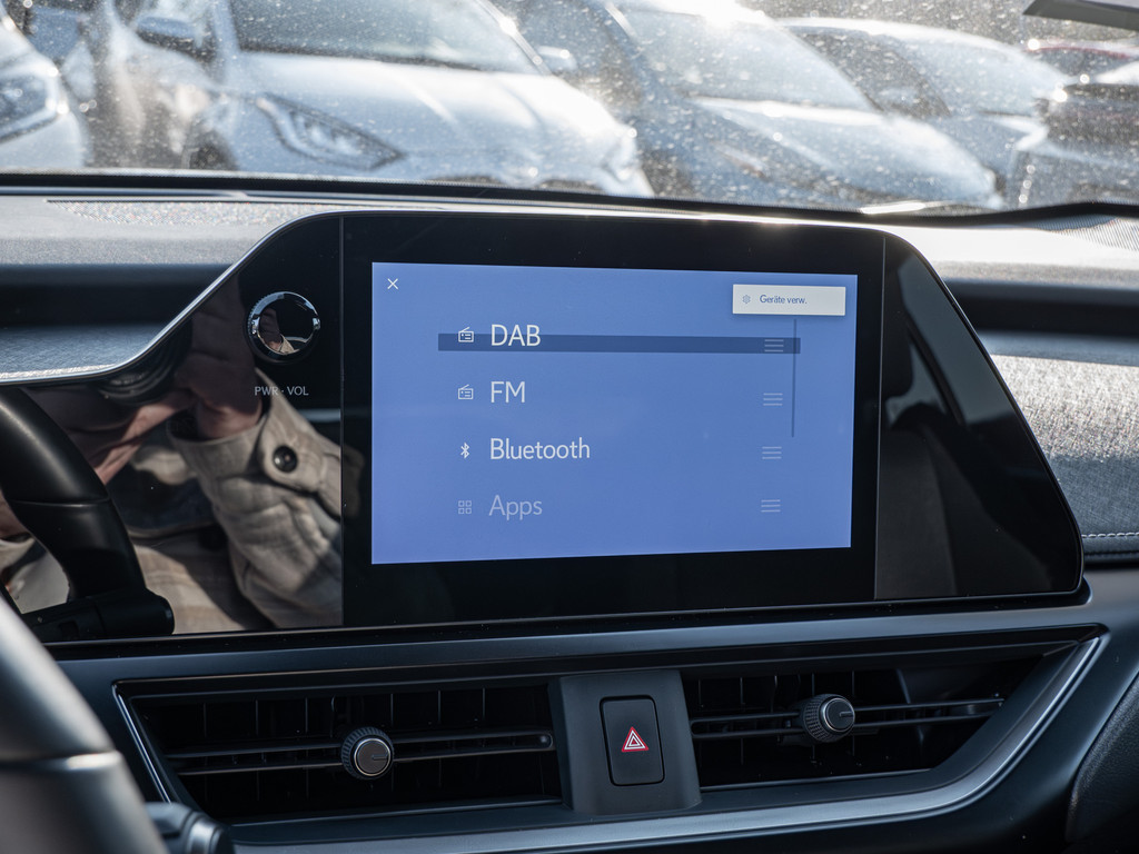 Fahrzeugansicht LEXUS UX 250h Style+ Ed. - Bild 7