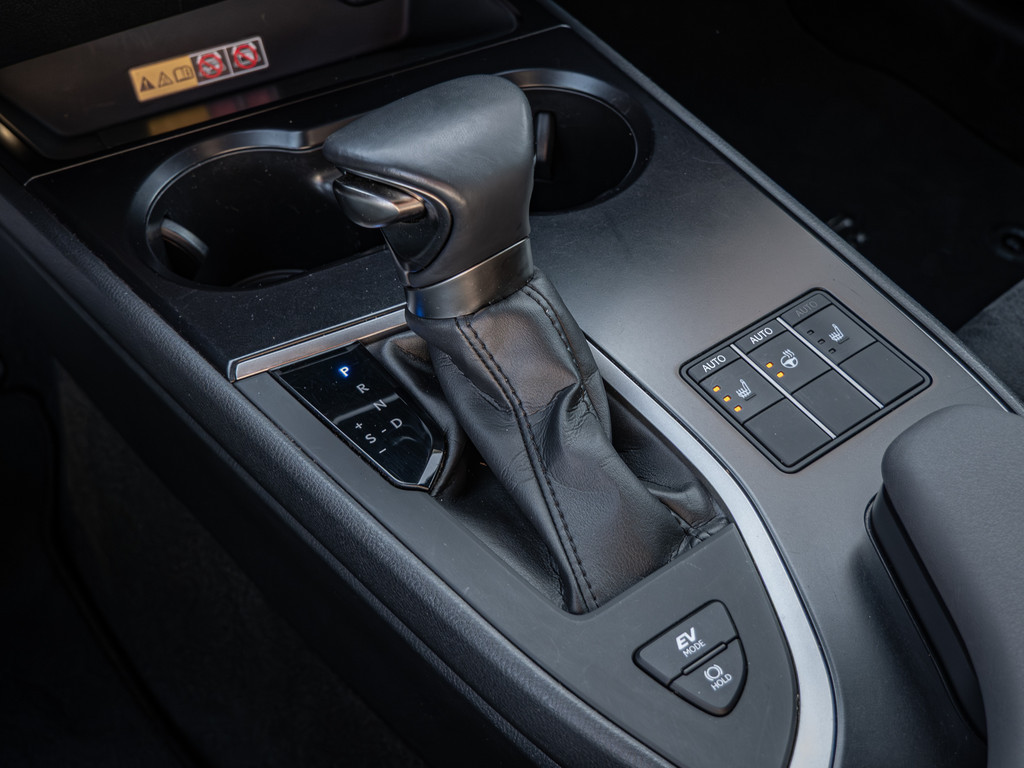 Fahrzeugansicht LEXUS UX 250h Style+ Ed. - Bild 13