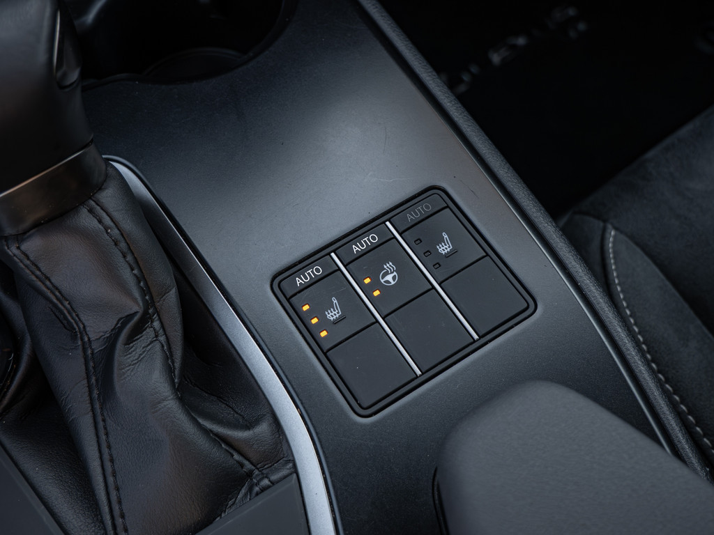 Fahrzeugansicht LEXUS UX 250h Style+ Ed. - Bild 14