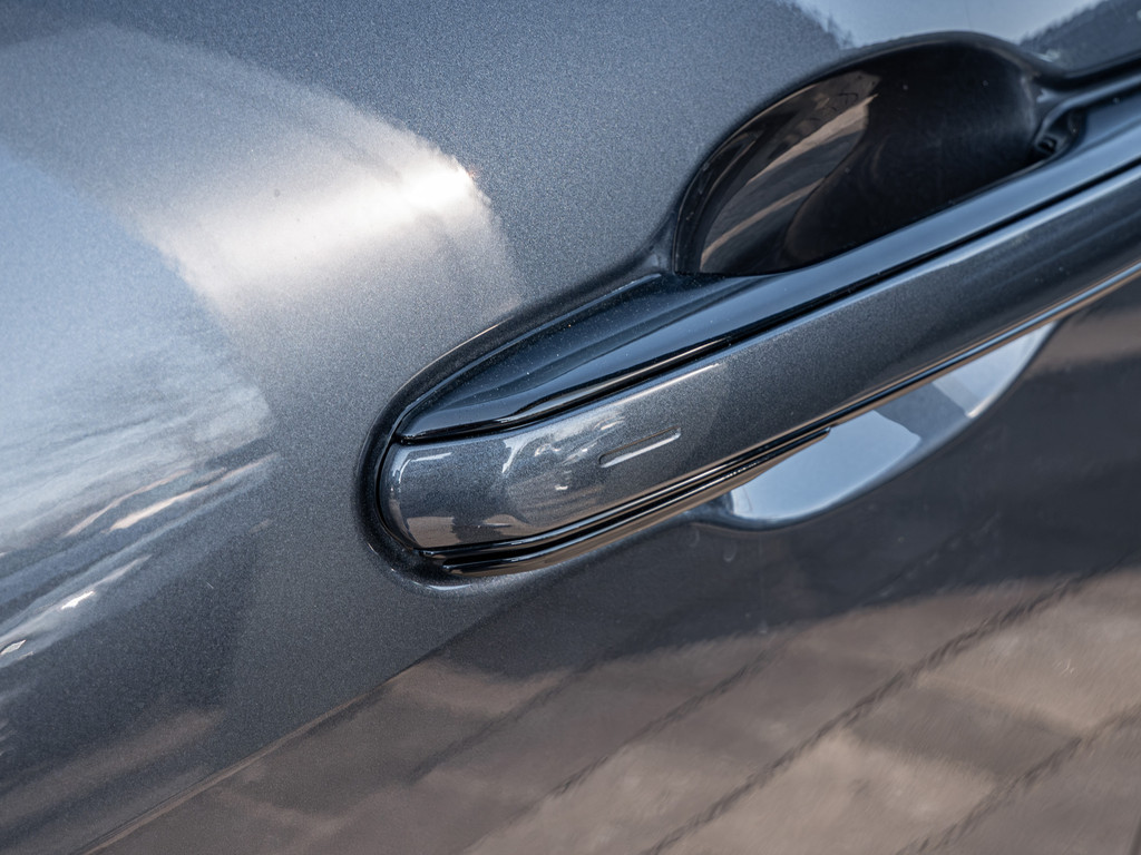 Fahrzeugansicht LEXUS LBX Elegant Black Edition - Bild 2