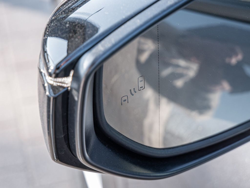 Fahrzeugansicht LEXUS LBX Elegant Black Edition - Bild 3