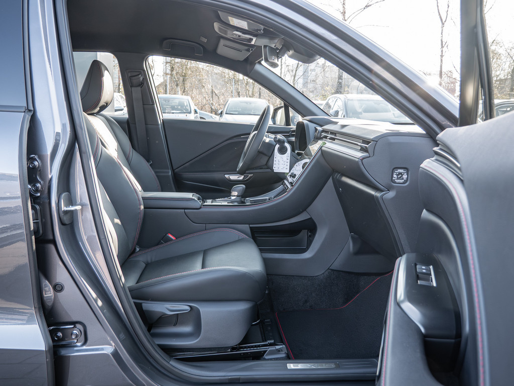 Fahrzeugansicht LEXUS LBX Elegant Black Edition - Bild 5