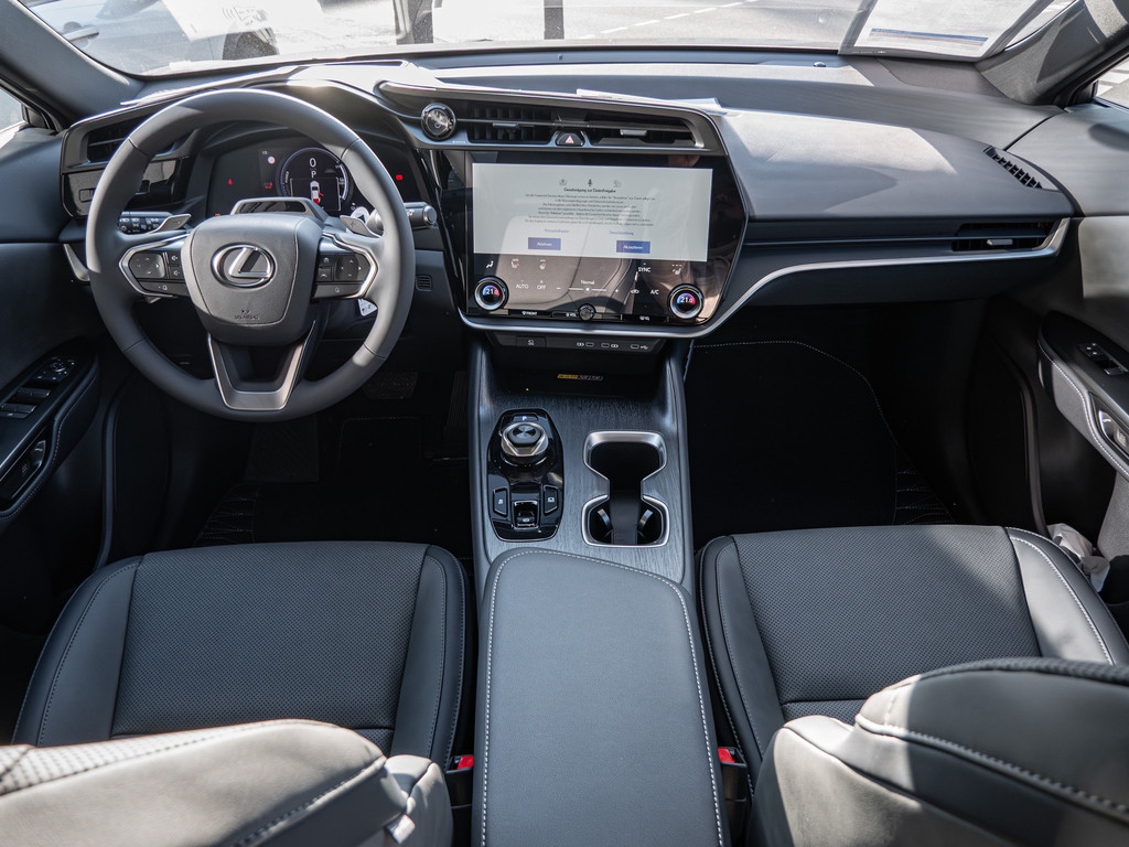 Fahrzeugansicht LEXUS RZ 500e DIRECT4 Executive - Bild 6