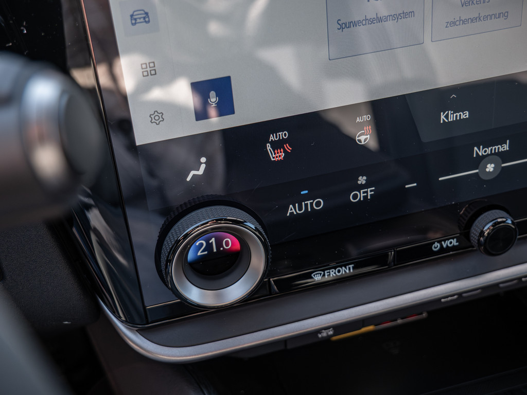 Fahrzeugansicht LEXUS RZ 500e DIRECT4 Executive - Bild 18