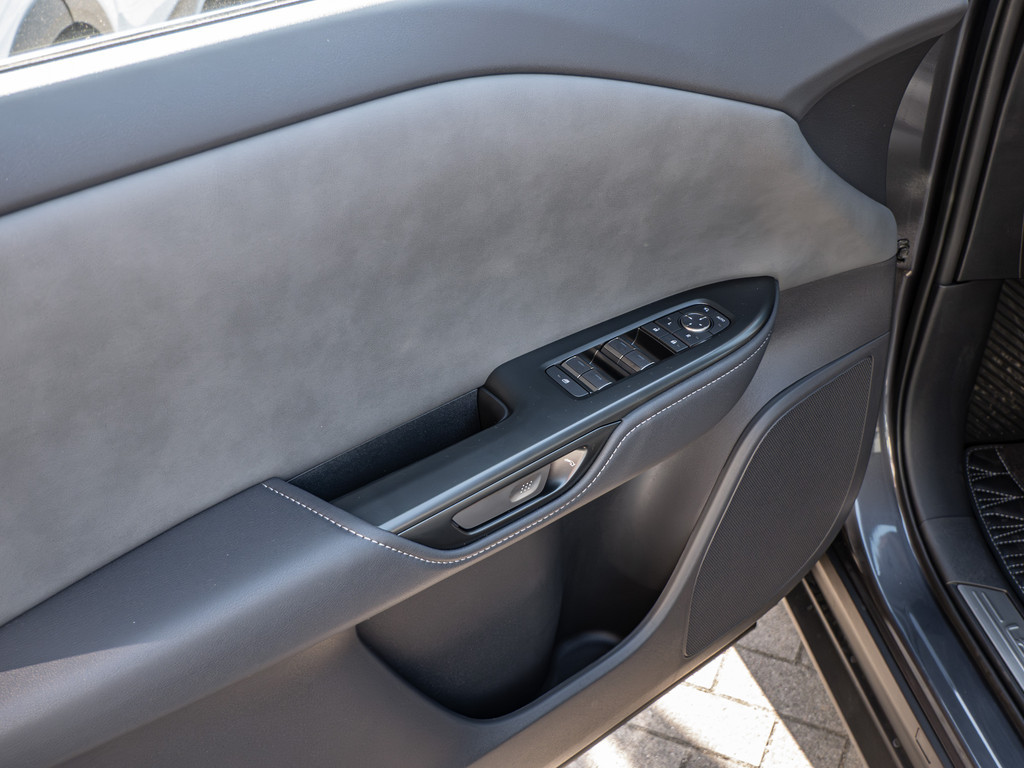 Fahrzeugansicht LEXUS RZ 500e DIRECT4 Executive - Bild 37