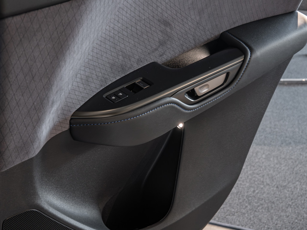 Fahrzeugansicht LEXUS RZ 550e F-Sport - Bild 10