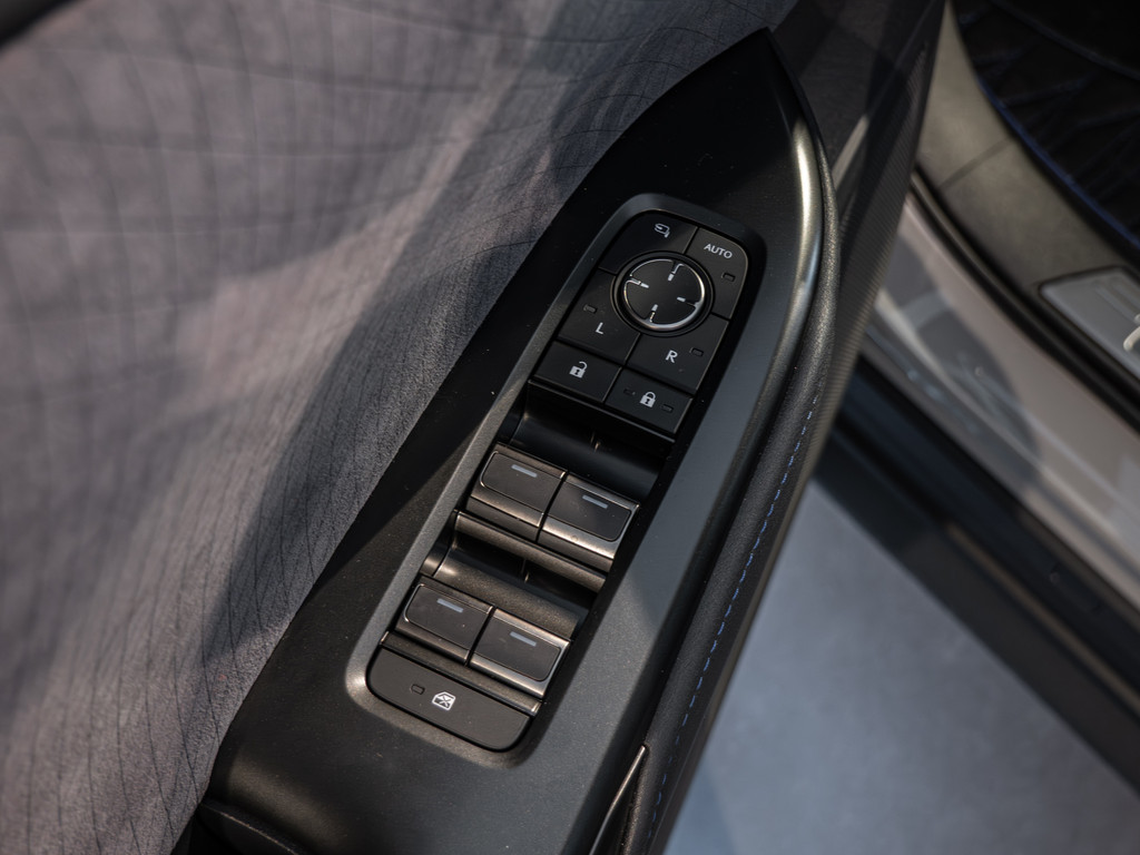 Fahrzeugansicht LEXUS RZ 550e F-Sport - Bild 39