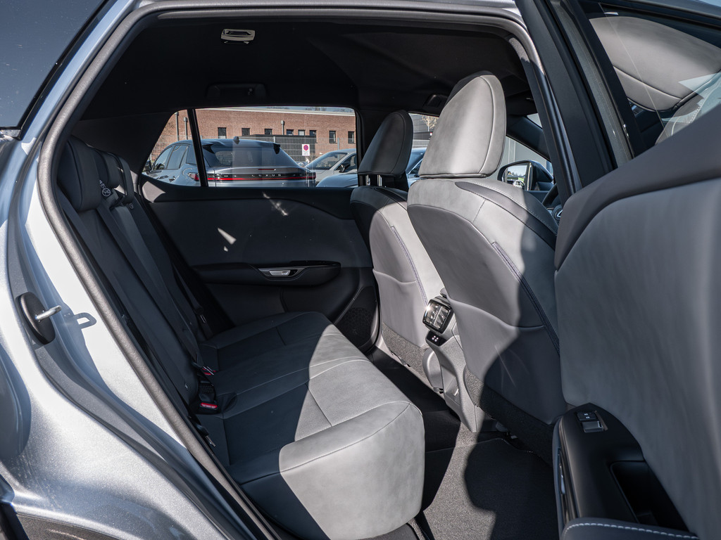 Fahrzeugansicht LEXUS RZ 500e DIRECT4 Executive - Bild 2