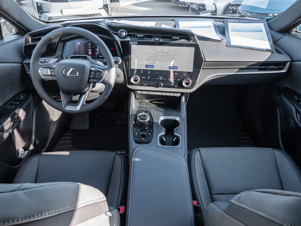 Fahrzeugansicht LEXUS RZ 500e DIRECT4 Executive - Bild 3