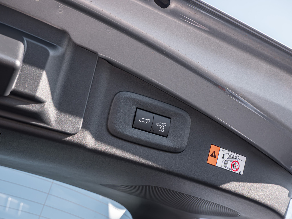 Fahrzeugansicht LEXUS RZ 500e DIRECT4 Executive - Bild 8