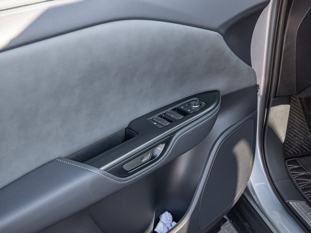 Fahrzeugansicht LEXUS RZ 500e DIRECT4 Executive - Bild 37