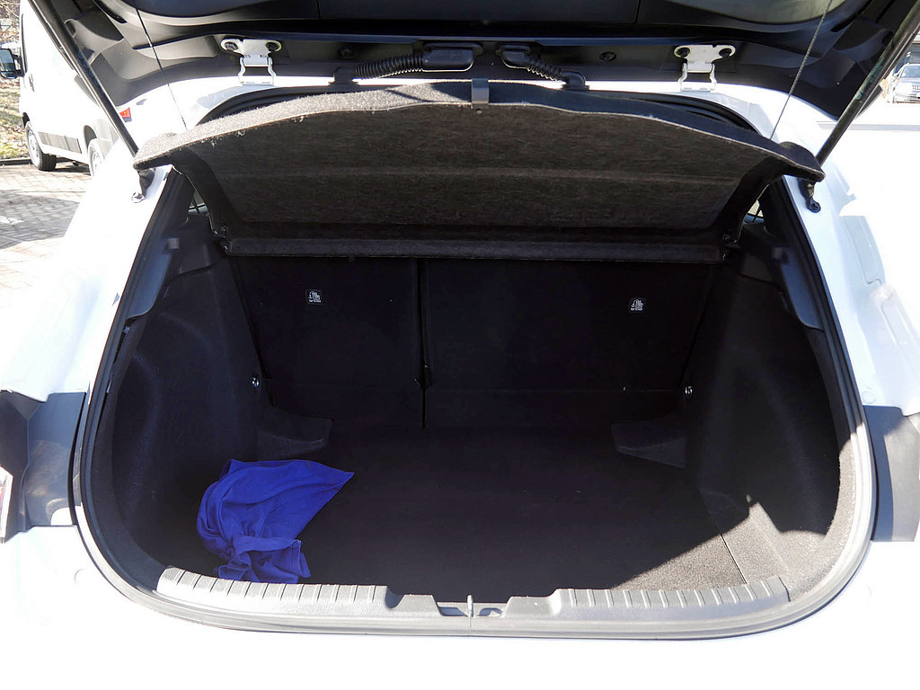 Fahrzeugansicht TOYOTA Corolla Hybrid Comfort - Bild 6