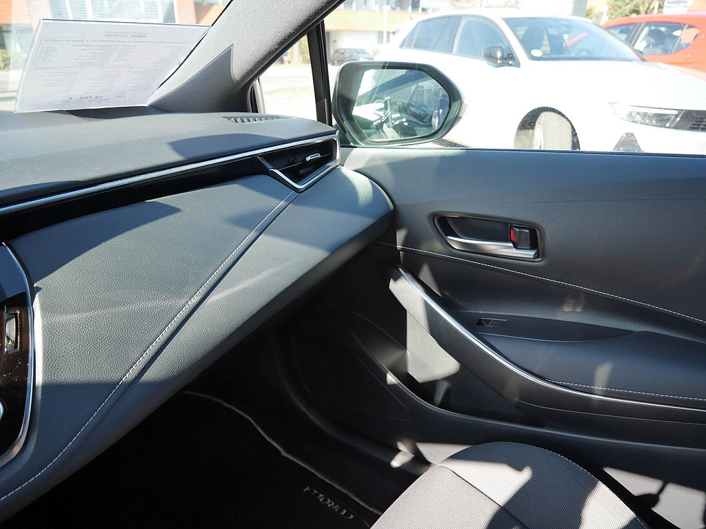 Fahrzeugansicht TOYOTA Corolla Hybrid Comfort - Bild 19