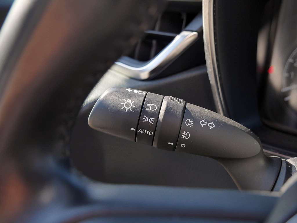 Fahrzeugansicht TOYOTA Corolla Hybrid Comfort - Bild 25