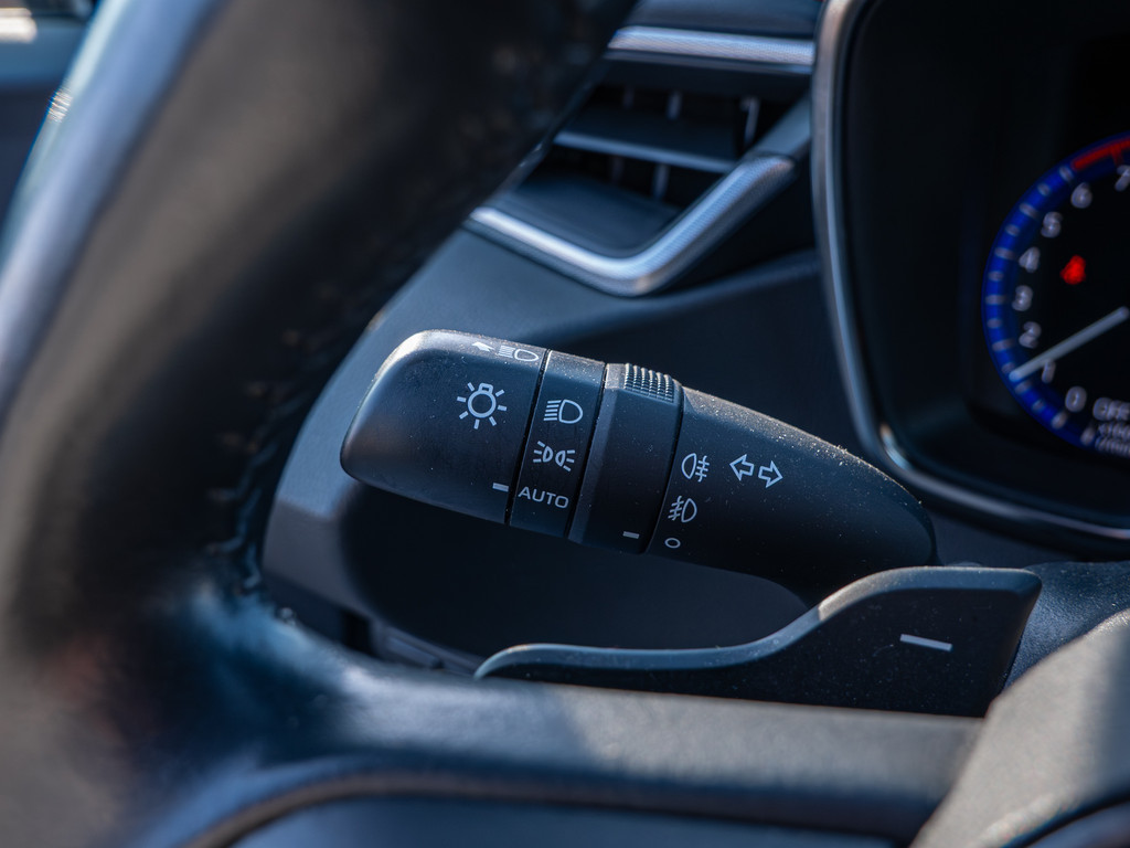 Fahrzeugansicht TOYOTA Corolla Touring Sports 2.0 Hybrid Lounge - Bild 27