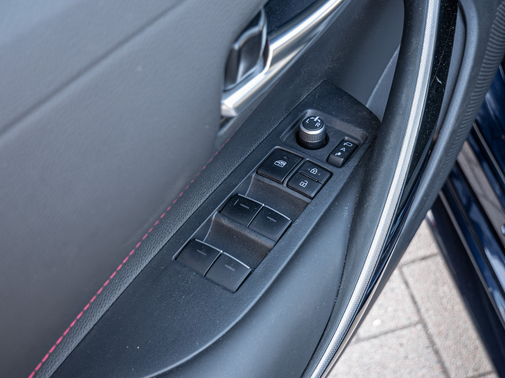 Fahrzeugansicht TOYOTA Corolla Touring Sports 2.0 Hybrid Lounge - Bild 38