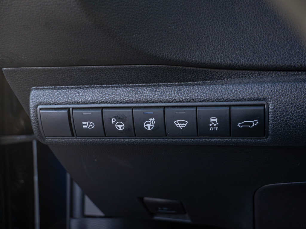 Fahrzeugansicht TOYOTA Corolla Touring Sports 2.0 Hybrid Lounge - Bild 31