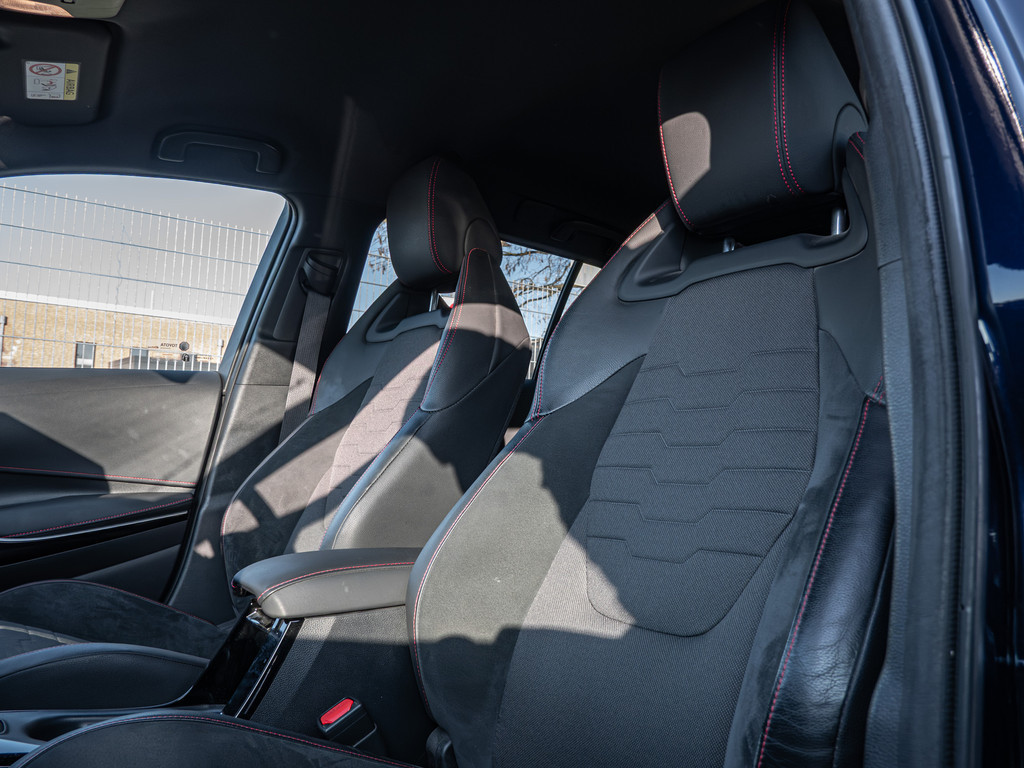 Fahrzeugansicht TOYOTA Corolla Touring Sports 2.0 Hybrid Lounge - Bild 36