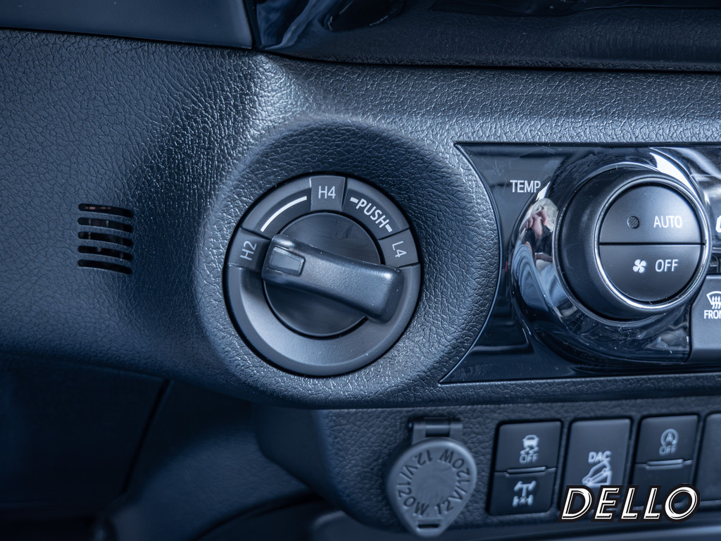 Fahrzeugansicht TOYOTA Hilux 2.8 D4-D Double Cab Invincible 4x4 - Bild 18