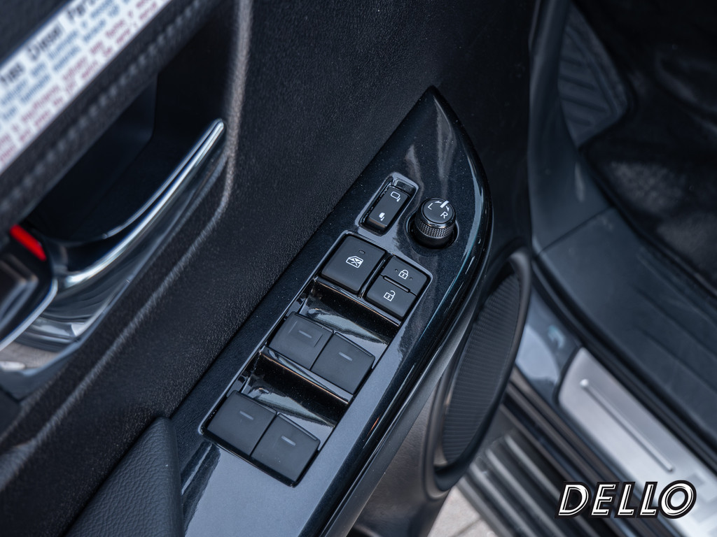 Fahrzeugansicht TOYOTA Hilux 2.8 D4-D Double Cab Invincible 4x4 - Bild 40