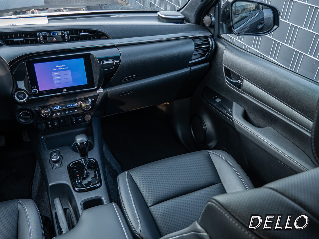 Fahrzeugansicht TOYOTA Hilux 2.8 D4-D Double Cab Invincible 4x4 - Bild 6