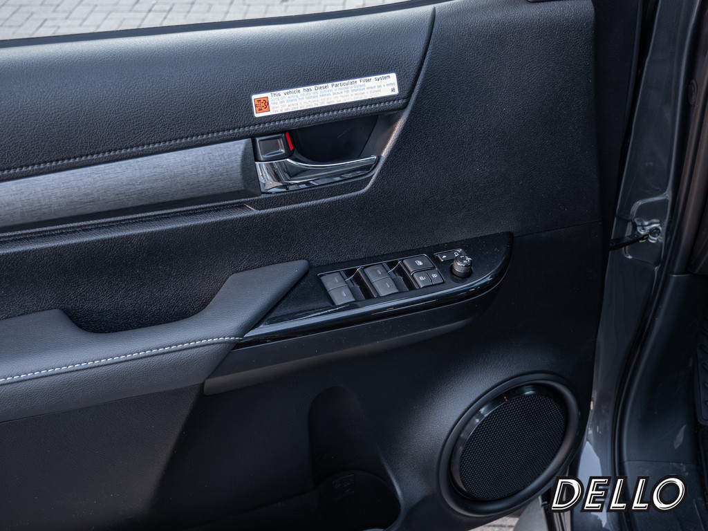 Fahrzeugansicht TOYOTA Hilux 2.8 D4-D Double Cab Invincible 4x4 - Bild 39