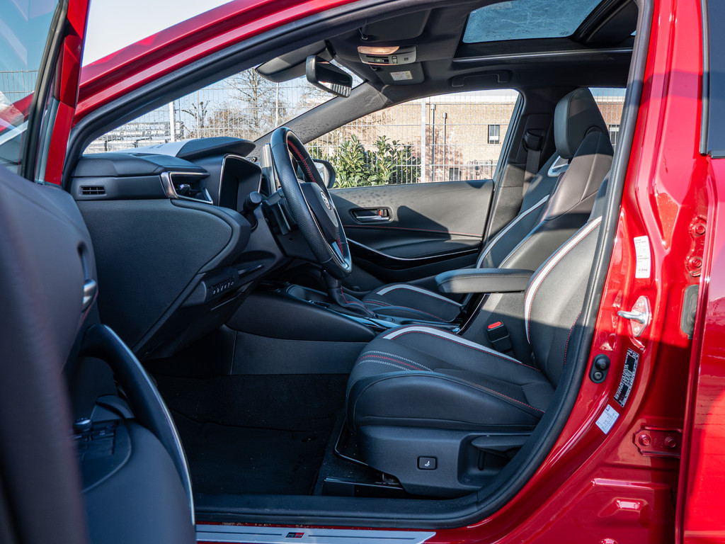 Fahrzeugansicht TOYOTA Corolla Touring Sports 2.0 Hybrid GR Sport - Bild 6