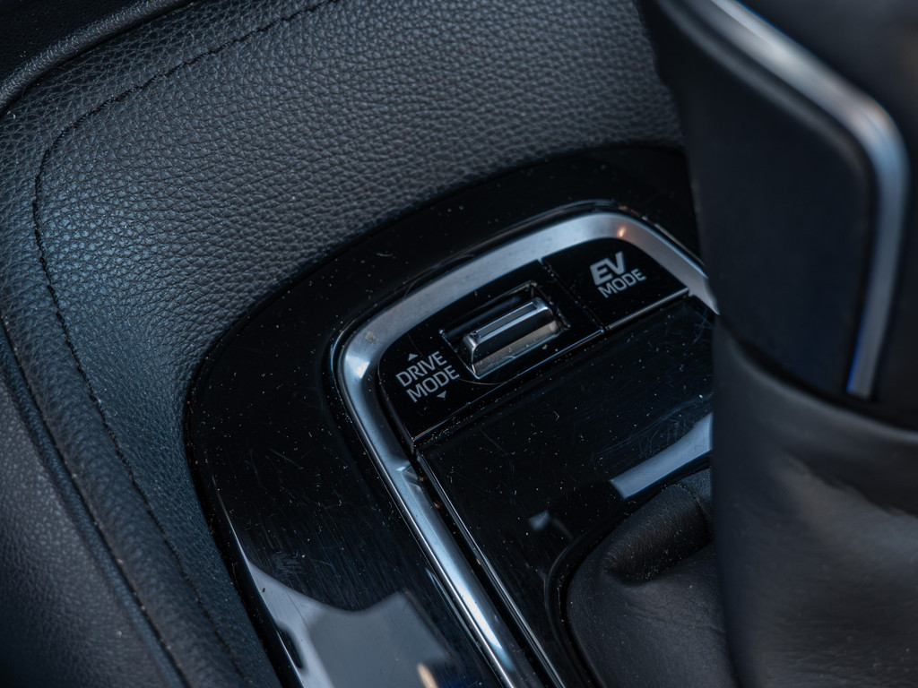 Fahrzeugansicht TOYOTA Corolla Touring Sports 2.0 Hybrid GR Sport - Bild 17