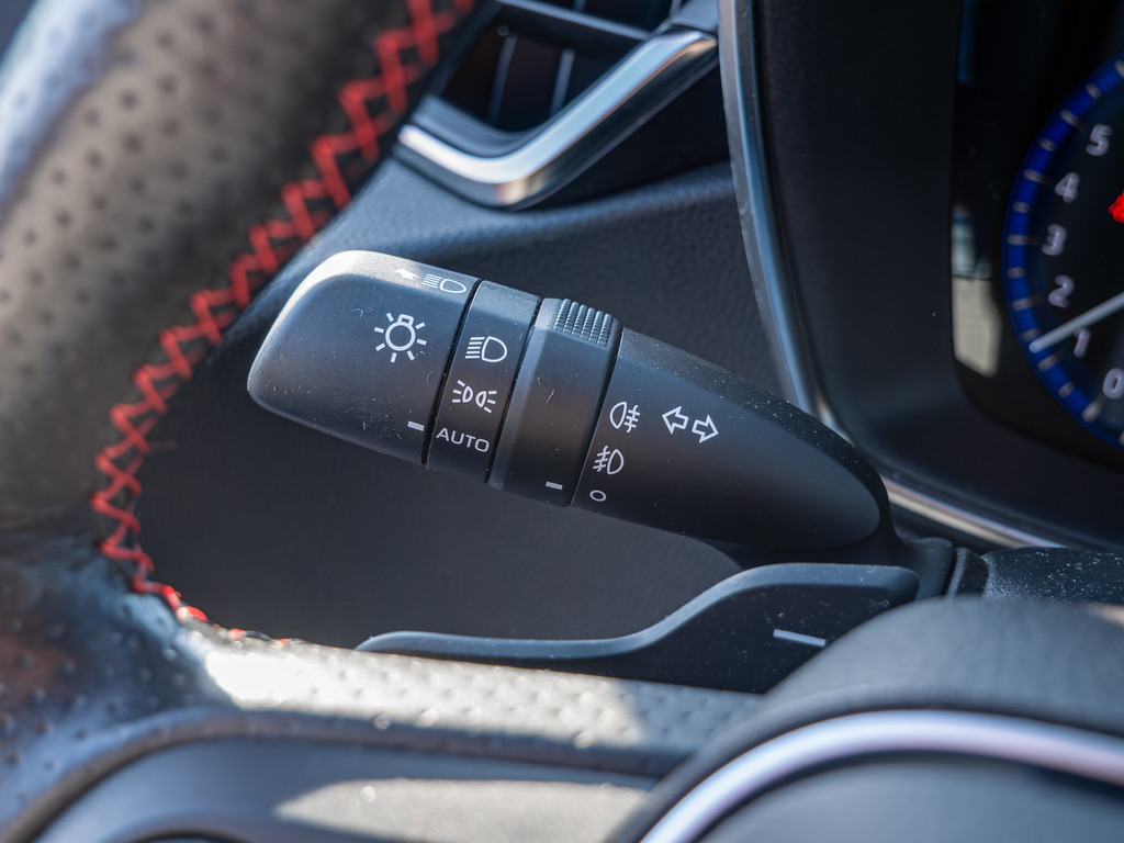 Fahrzeugansicht TOYOTA Corolla Touring Sports 2.0 Hybrid GR Sport - Bild 25